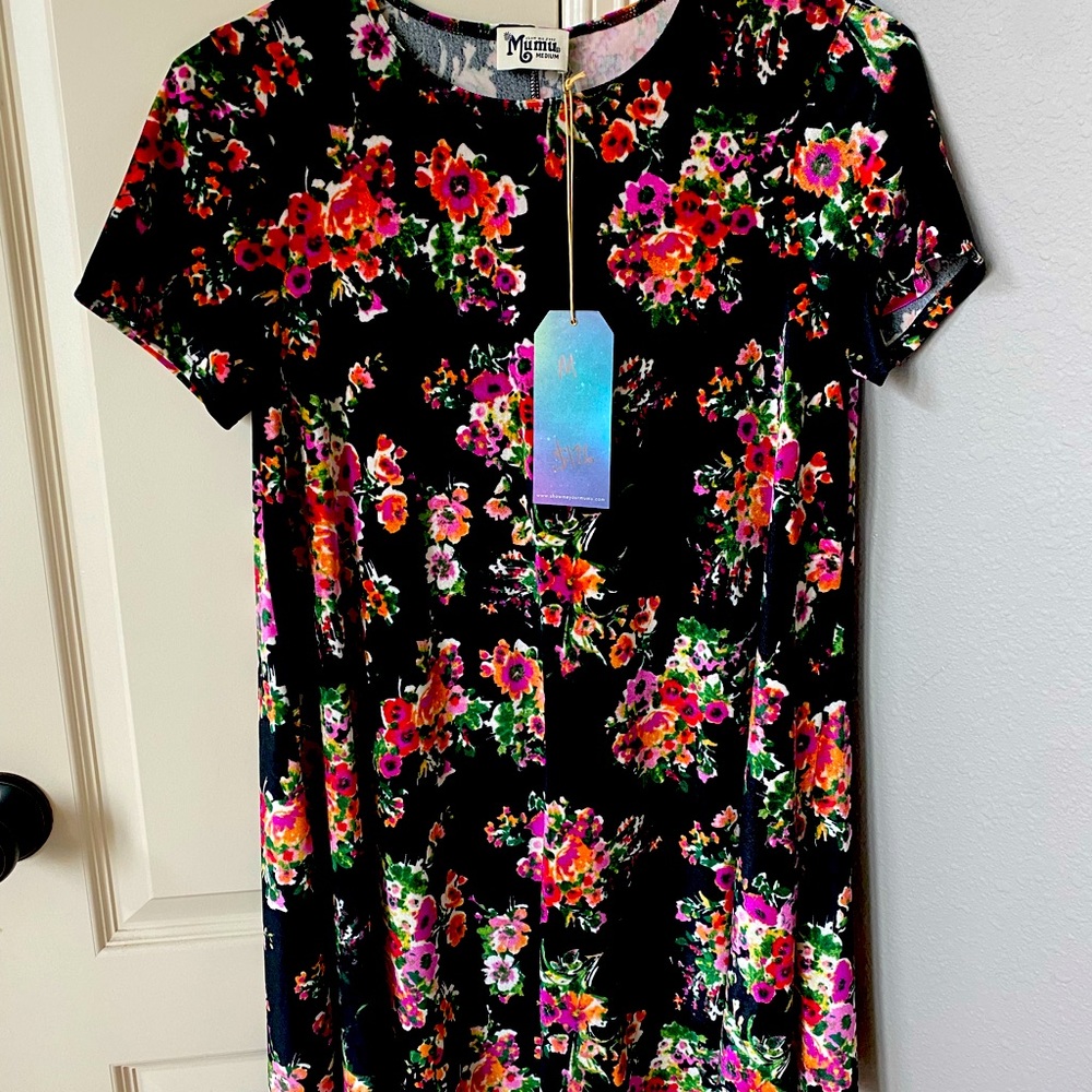 New size medium show me your mumu velvet tunic